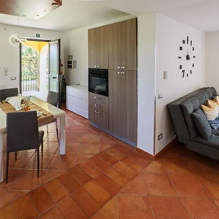 Sophy's Villa Lascari